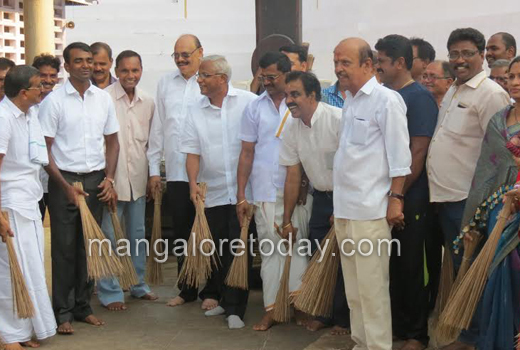 Muzrai Department commences temple cleaning 1
